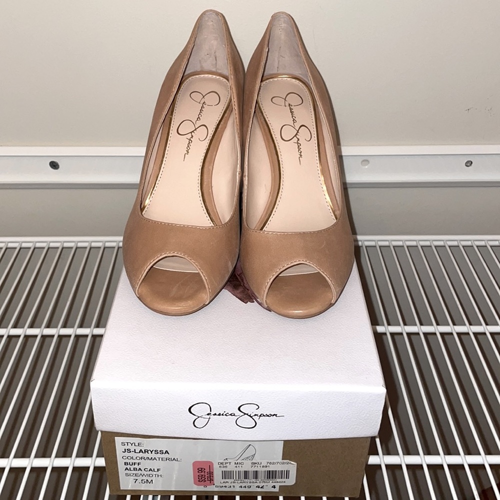 Jessica Simpson nude wedges